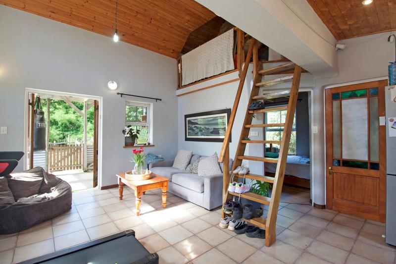 4 Bedroom Property for Sale in Meadowsteads Western Cape